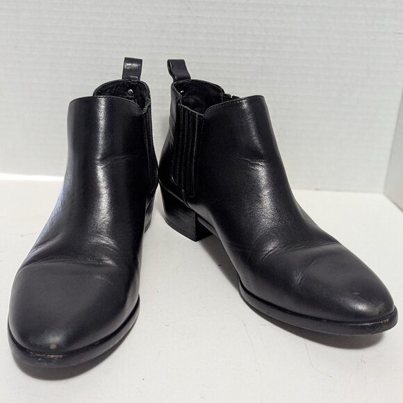 Michael Kors Statement/Chunky Black ankle boot/bootie size 6M - Picture 1 of 6